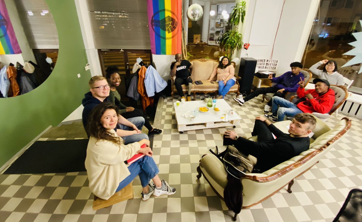 KamillaUbuntu's tweet photo. ❇️Tänään oli iloa päästä puhuja mentorina - mikä fiilis💜 
❇️Tu’ mukaan kuuntelemaan tarinoita arvokkuudesta @bchelsinki opiskelijoilta. 
🎥Dignity Impact tapahtuma Facebook LIVE 24/11/20 kl.13:00 
❇️Tervetuloa! https://t.co/yiDG4yN7KY
@GlobalDignityFI @SalaadoQasim  @ShadiaRask https://t.co/39pqik8FMa