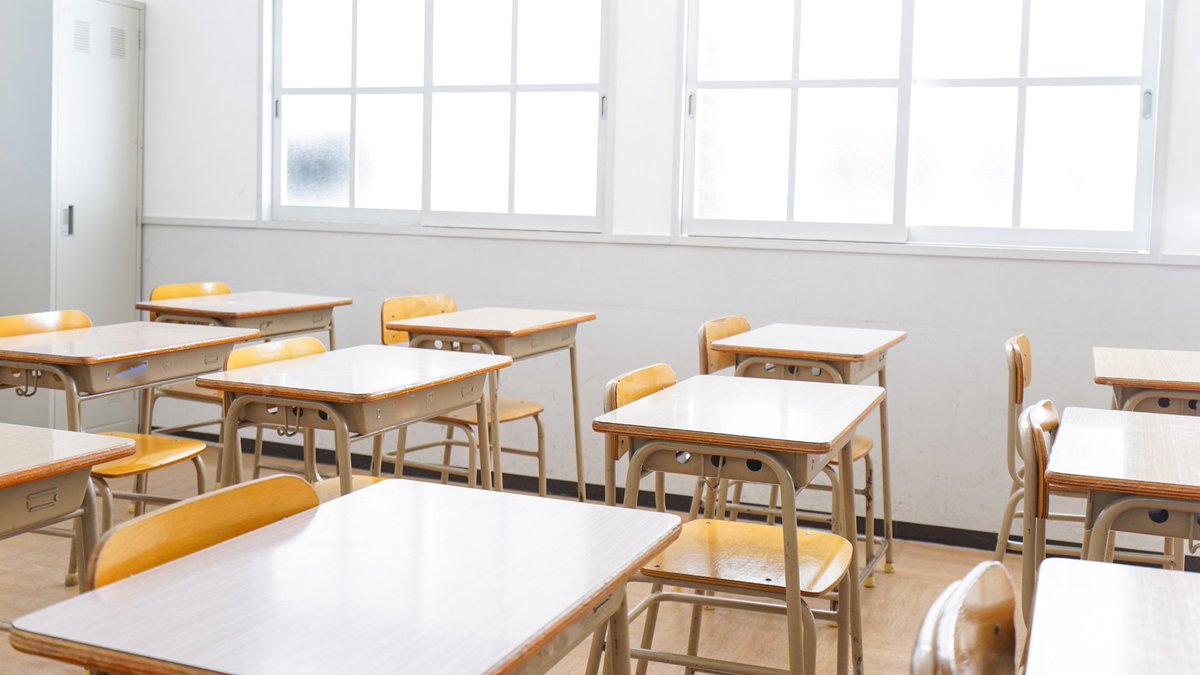 FoundationOKCPS's tweet photo. All @OKCPS students return to virtual classes today. This ensures their safety amid spiking COVID-19 cases, but food scarcity, neglect & learning loss still exist in #OKC. Learn how we can make a difference ๐ https://t.co/uaKfClqPm6 https://t.co/UC2YojmrNv
