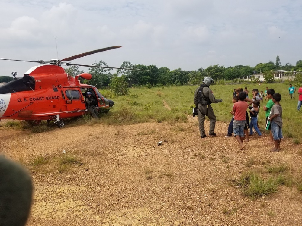 USCGPA's tweet photo. #USCG #D7 HITRON Aviators assist in the relief effort of Honduras after Hurricane #Eta devastated the country. To read more bout the Coast Guard's efforts, check our newsroom! https://t.co/t3vW9UUFIh
#HurricaneEta #CoastGuard #COVID__19 https://t.co/JByHrdZiLP