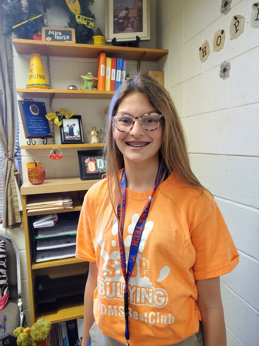 YDMS_Spartans's tweet photo. Congratulations to the YDMS Student of the Year: Josephine Comerford #SpartanProud 🖤💛🖤 https://t.co/51L58Ndoeb