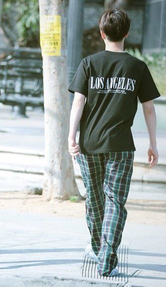 taelrs's tweet photo. taeil bring the checkered pants back plz <3 https://t.co/4JkkFl6gT1
