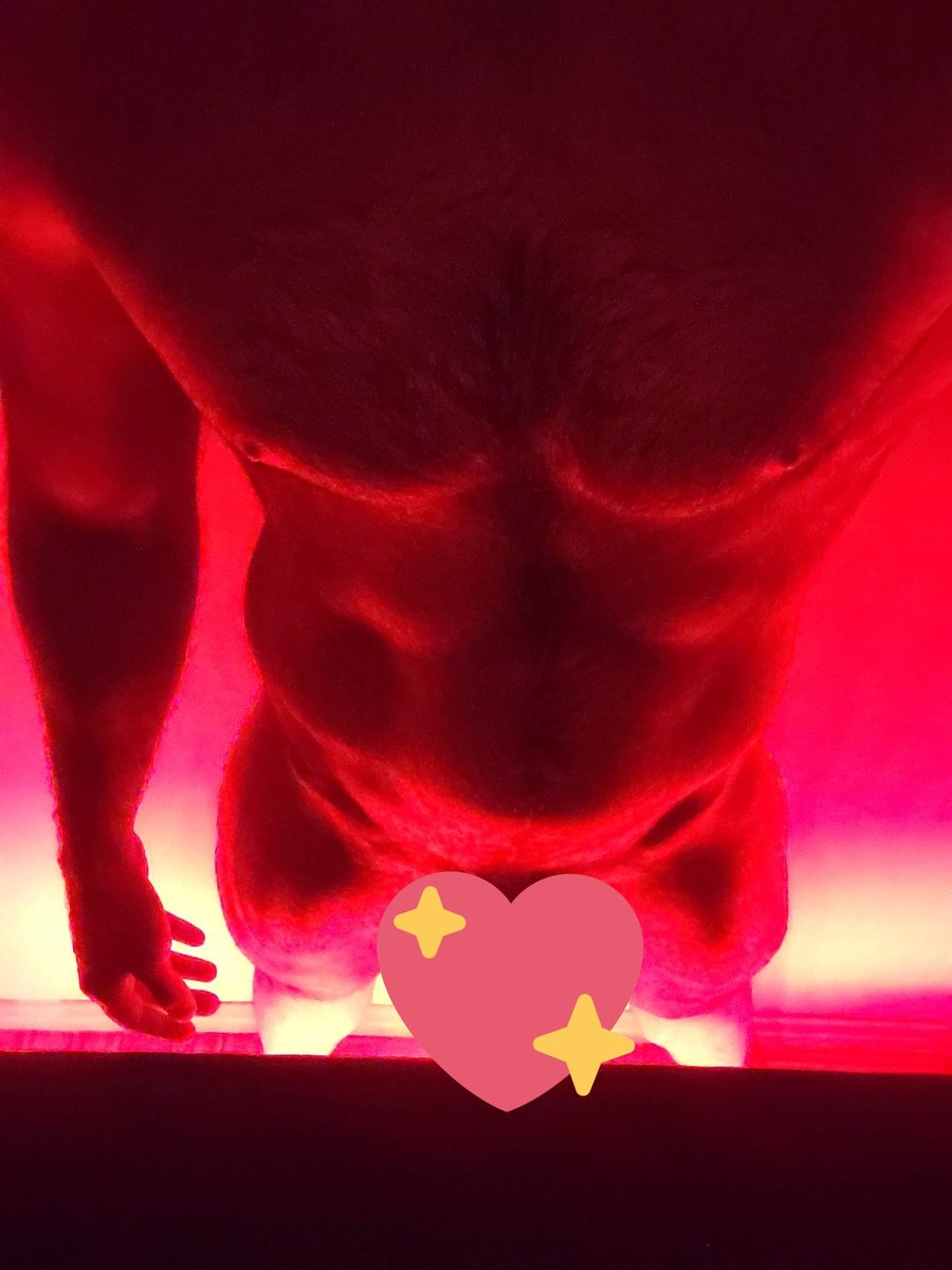 FedeOrgam's tweet photo. Compre LEDs nuevos, que les parecen? #RedAlert #NewLEDs #HomeSweetHome https://t.co/OUhn9tU1aw