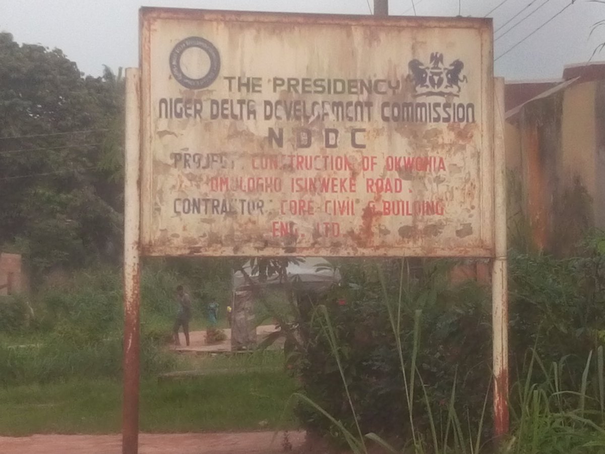 VanaciusA's tweet photo. @MobilePunch Please I am writing on behalf of the people of Okwuohia in obowo Local Govt of  Imo State Our So called Nddc Has an abandoned road construction project leading from Mgbakam to Umulogho for almost twenty something years now making that area a dead trap for resident https://t.co/iFuFgU0alV