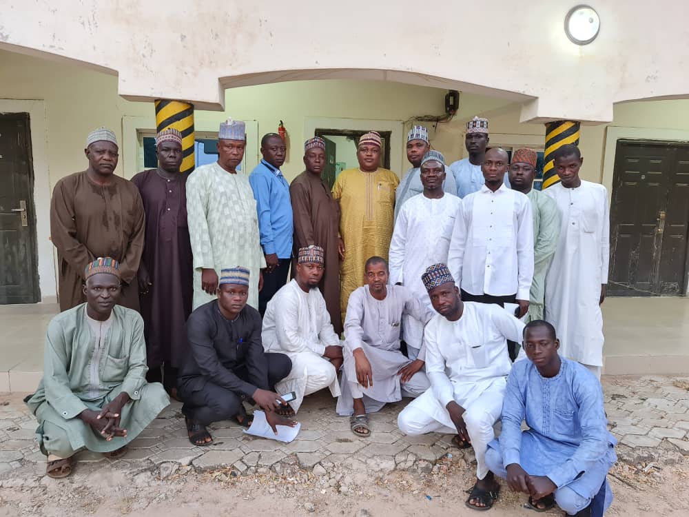 YobeRoad's tweet photo. YOROTA and Association of Tricycles Riders chart a way forward 

The Association of Tricycles Riders in Damaturu visit the office of the General Manager, YOROTA, Alhaji Bature Goniri,in Damaturu, today.
The visit which was based on the invitation of General Manager, YOROTA. https://t.co/WjKBTWN5sj