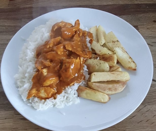 MickyMoorFC's tweet photo. WHOS FOOD!?
Which masons arms associate’s food is this?
Number 1...
Thoughts? Good or Bad? https://t.co/tm4uX2zPBP