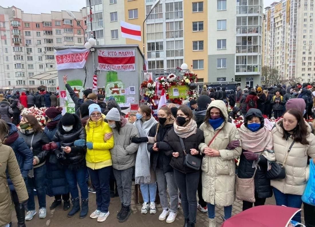 VoicesBelarus's tweet photo. Judge Andrei Mlechko sentenced the pregnant Belarusian woman for 25 days of arrest.
By law, administrative arrests cannot be imposed on a pregnant woman. 
via @charter_97 #StandWithBelarus #Belarus https://t.co/1XhyTGx9MF