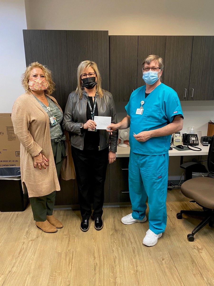 GiveMercyOneDSM's tweet image. #ICYMI We were pleased to present an #AngelofMercy award to John Chris Hewitt, a lab assistant at MercyOne Clive Laboratory Draw Station. Have you had a great experience with a @MercyOneDSM physician, nurse, or staff member? Share your story at MercyOne.org/angels-of-mercy.