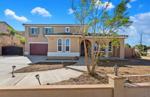 UpNest's tweet photo. Want to sell your home for top dollar, but save on #AgentCommissions? The sellers of 3560 Crestview Dr felt the same way. So they used #UpNest to get proposals from the top 6 agents in their area.
Try UpNest's FREE service for #HomeSellers today and see how much you can save! https://t.co/mjTHcBFGRJ