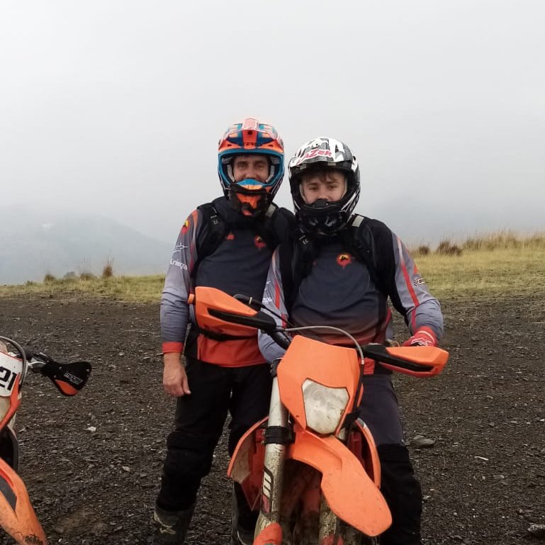 DustDevilsTours's tweet photo. Father and Son, Jeroen and Christiaan
up in the clouds. Downpours made for some slippery
conditions but they got through it, well done both!
🌧👌🏆 https://t.co/jrZ31UuoNG