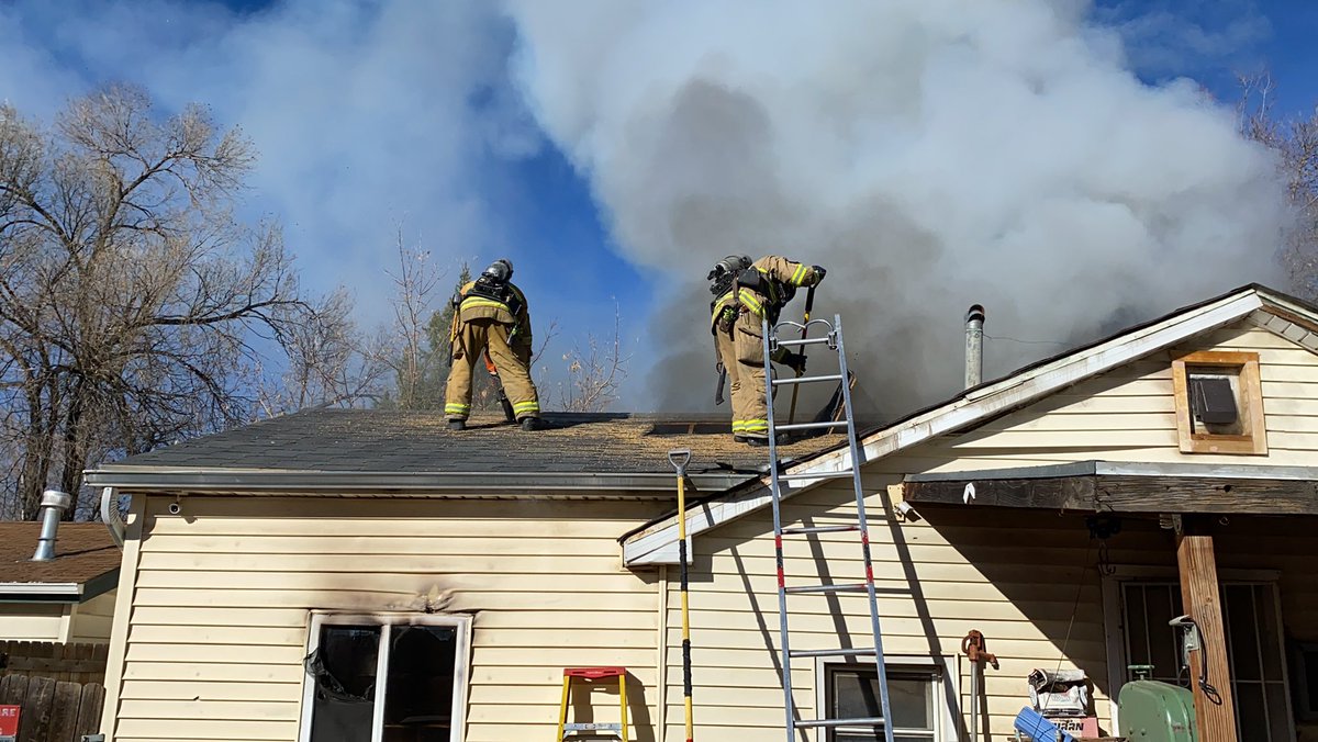 local5iaff's tweet photo. Crews are currently on scene of a #WorkingFire off of Dale St in Colorado Springs. Crews made a quick and coordinate fire attack and vent hole in the roof to assist in searching for potential occupants. #ColoradoSpringsFire #IAFFLocal5 #PopTheTop #NozzleForward https://t.co/1Jef5SHVuX