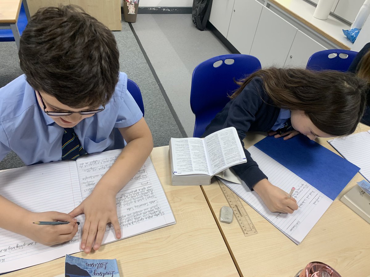 MissOliverStNin's tweet image. Dictionary work in today’s Long Read #taskmap #thetitanicdetectiveagency