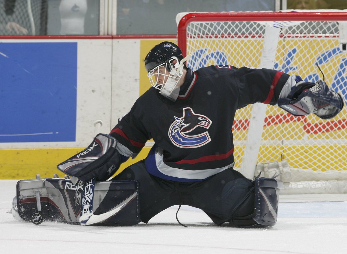 10. Original Orca. It's just meh. The colours are weird. silver and burgundy was a bad choice, though I do like the sparkly numbers. From the weird era where every team that a super dark jersey would look sick.