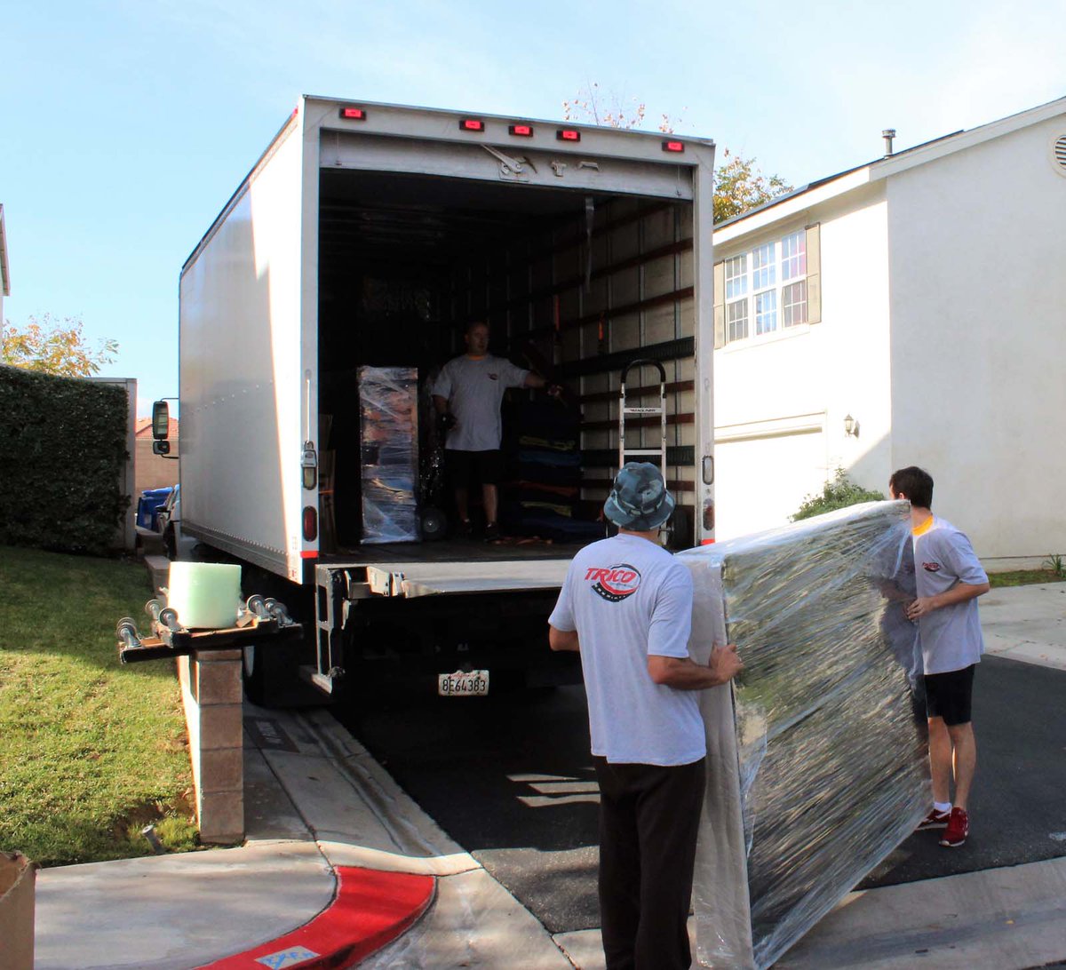 tricoLDmovers's tweet photo. Our customers trust us to safely transport their most valuable possessions because of our reputation for unbeatable service and outstanding professionalism. We make moving easy. 😎

#moving #loading #packing #tetris #satisfaction #relocation #professionalmovers https://t.co/DsLhBIAfN5