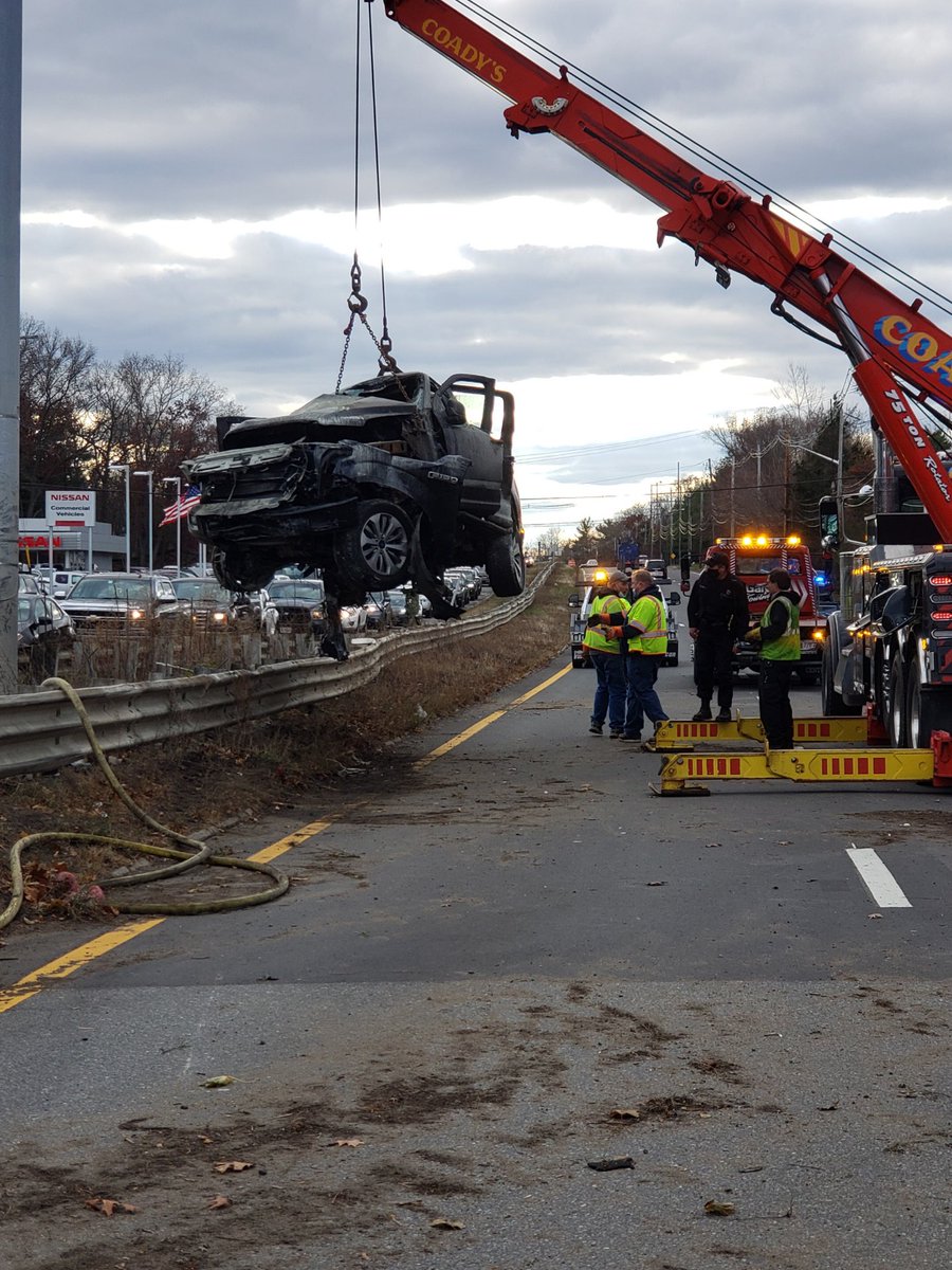 Lynnfieldfire's tweet photo. Lynnfield Fire Department was dispatched to Route 1 southbound near Kelly Jeep for a motor vehicle crash and fire. Patient sustained traumatic injuries, was transported via MedFlight to Mass General. https://t.co/aX0AkzHJCT