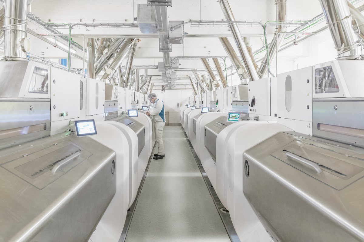 worldgrain's tweet photo. Supplier Update: @Buhler_Group debuts new integrated grinding system. Arrius offers energy savings, faster installation, food safety and high operating ability. #WorldGrain https://t.co/kUy2zUDXCI https://t.co/g4NWjFL3YC