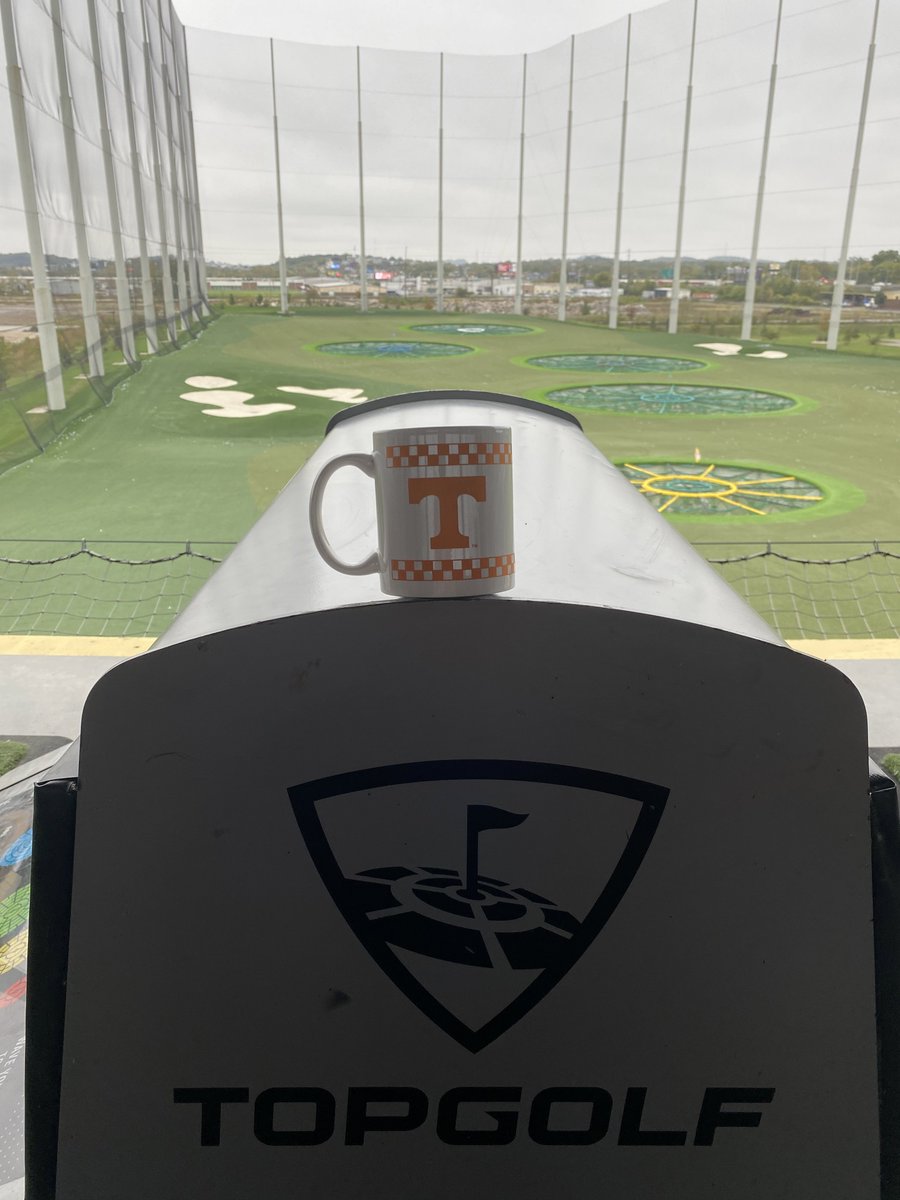OtherMissingMug's tweet photo. Fore!!! #wheresmymug #Nashville https://t.co/AfcW9UDPmM