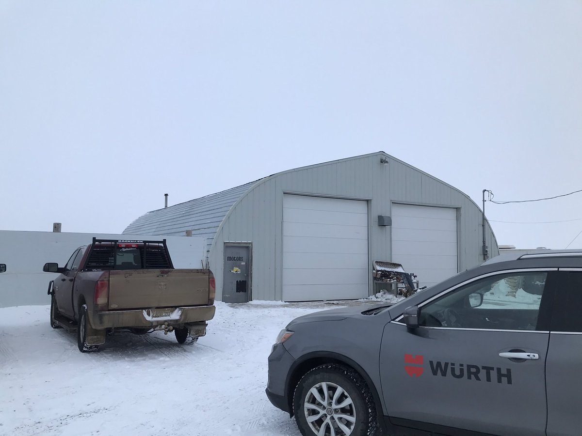 carmelleonx's tweet photo. Railway Automotive in Davidson has reopened today! Come see the friendly faces of Bill and Jessica for all your auto maintenance and repairs 👍 #supportlocal #davidsonsk https://t.co/6JE8tlCAhC