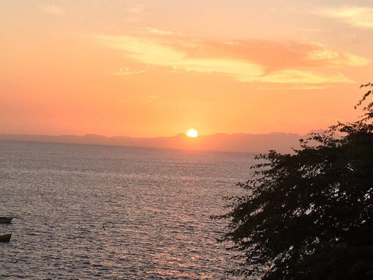 sms_eur's tweet photo. Maio terra sab :
Sunset over Santiago https://t.co/Bwq1yjvDBZ