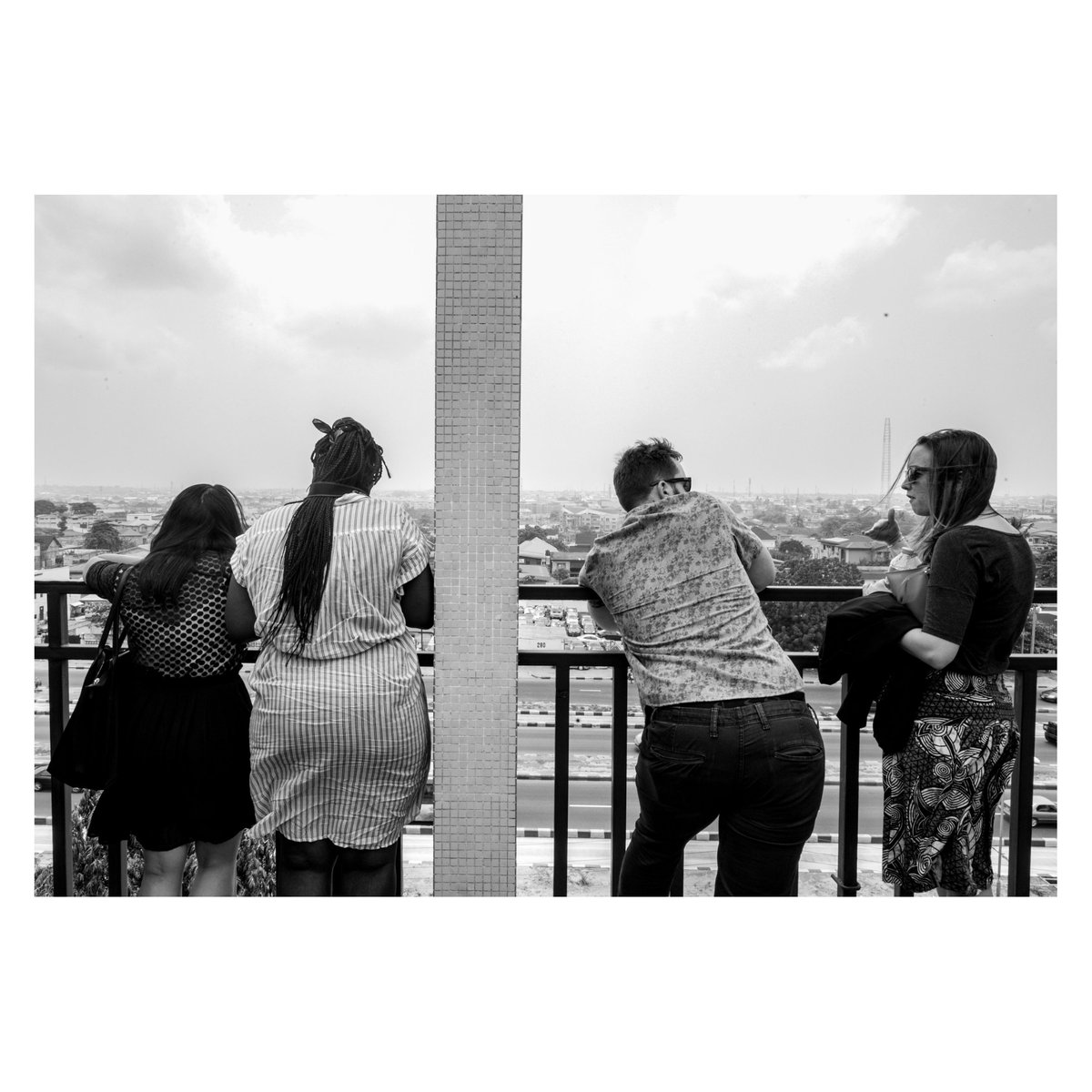 rotimishotit's tweet photo. On a patio, chatting and watching.
Day 322/366 - #RotimiShotIt366
#Photo #Photography #RotimiShotIt #BlackAndWhite https://t.co/AM8Bz2rQSe