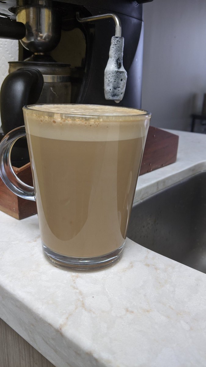 subranu's tweet photo. Started my own barista at home 🤸🏻♀️😂
#capresso #cappucino #latte #illy @illycaffe https://t.co/UZeUslFzUM
