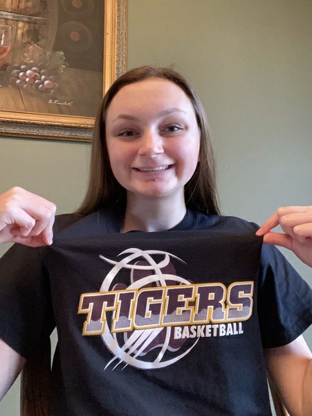 LWEGriffins's tweet image. Spirit Week Challenge!
@LWEGriffins vs @SandburgHS  #EastvsSandburg #SpiritWeekChallenge