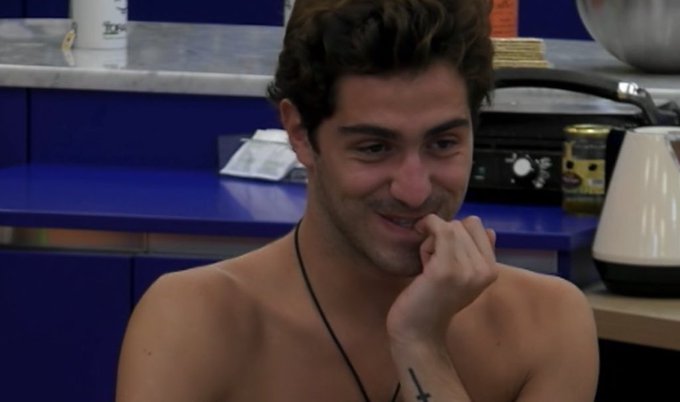influrenza's tweet photo. "Proprio perché è un gioco la contessa dovrà andare in nomination" Stefania🐍
#GFVIP https://t.co/8dr32HYy6G