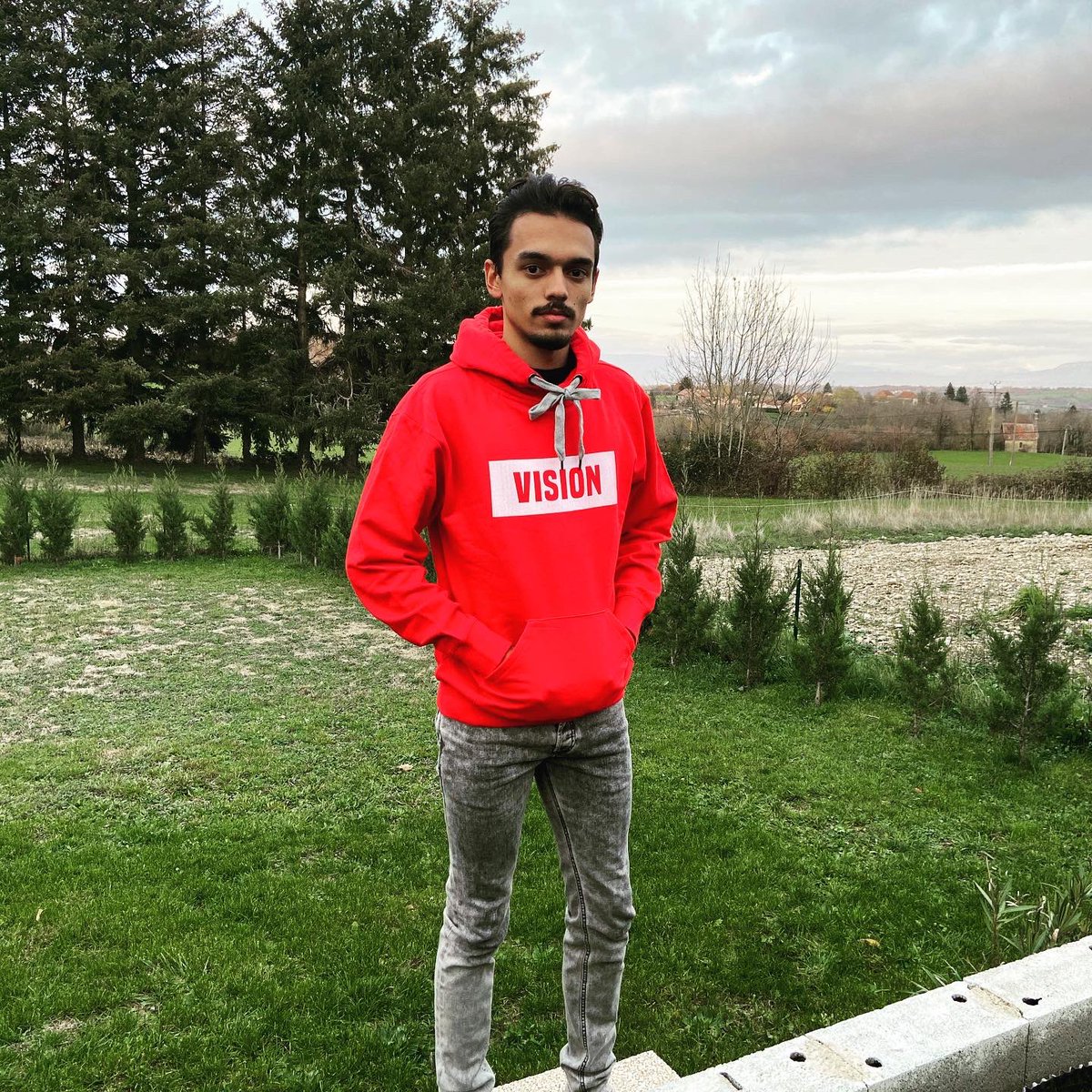 VisionOnline3's tweet photo. Le prototype en rouge ! 

Une fois le produit final réalisé, il sera disponible en édition limité ! https://t.co/772ysyPq2l