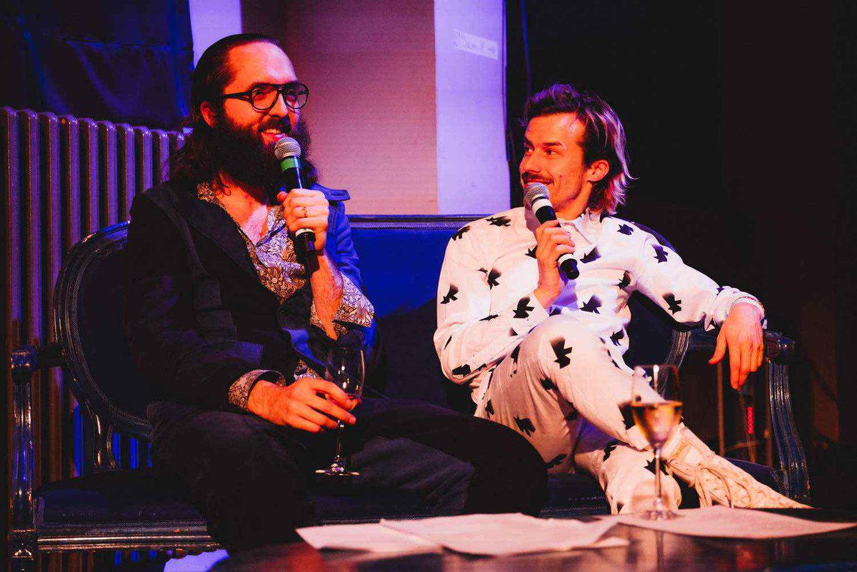 EliaRediger's tweet photo. @bonaparte und Elia slangen auf Schiizdüütsch. 🇨🇭Underständing 0%. @deutscheoperberlin mit @brigadefutur3,  Berlin Feb 2020. 🎷🎺🎸🥁🎤🚎

‼️🧢 MACHT DER KUENSTE // POWER TO THE ART #ausdemhinterhalt Host &amp; Kurator @eliarediger Bühne &amp; Kostüm... https://t.co/RvDZNWqTSa