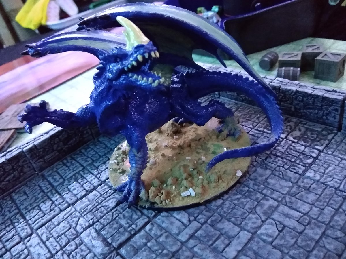 Cyborgdude_'s tweet photo. In the desert ruins an ancient beast slumbers. Freshly painted and based! 🖌️ #tabletop #miniaturemonday  #DnD #dragons @wizkidsgames https://t.co/wV12O2mhIX