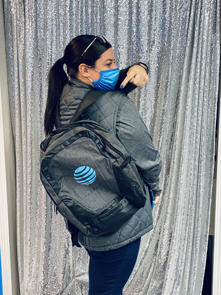 My biz expert back pack finally came in!! (Months later 😉😂) 💙 #BusinessCertified #FIRE #OHPA shoutout @CindyLSac for pushing me since January 1st to hit Business Expert. #FirstInTheStore
