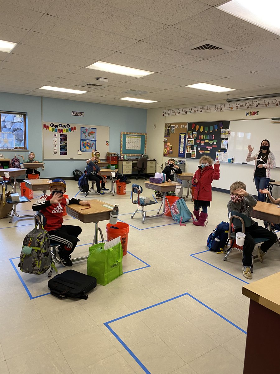 OnsagerTim's tweet photo. Shoutout to our K-2 In-Person and Virtual Vikings for a great first day! #WeAreStoughton https://t.co/i0mCZM7YJD