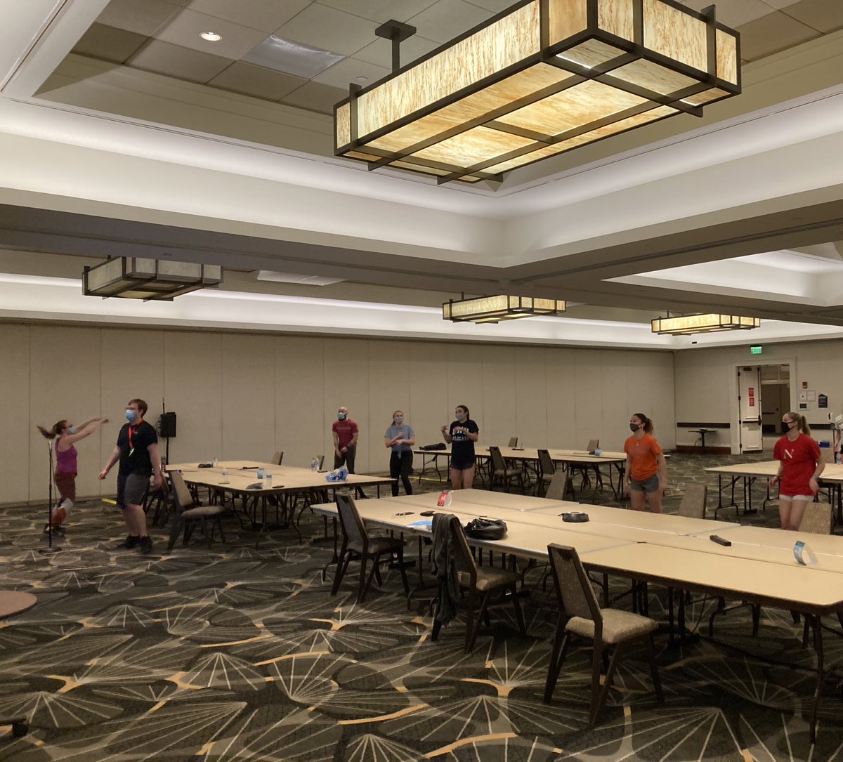 TheNUinProgram's tweet image. Wellness Week is a wrap! Our N.U.in Boston students spruced up their self-care routines with meditation, dance, hiking, and more in the spirit of getting #well. What’s YOUR wellness routine? 🤔 #NUin2020