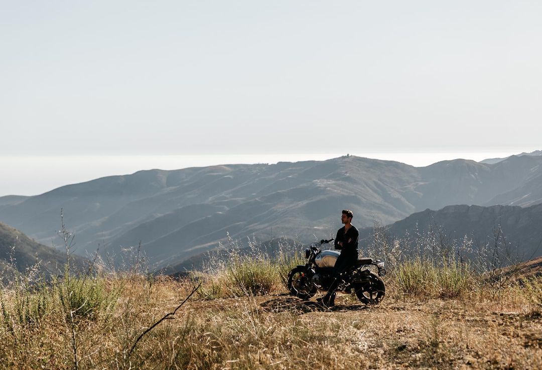 ⠀⠀⠀⠀⠀⠀⠀
⠀Hot as a fever, 
⠀rattling bones,
⠀I could just taste it.
⠀
⠀⠀#freerol — #sexrol