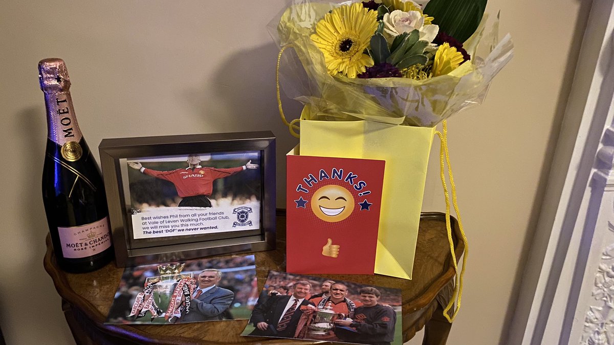 PhilADawson's tweet photo. Thanks to the guys &amp; girls @Lomondwfc for my leaving gifts (they even thought of my wife Sheila). Possibly played my last game before moving tonight. It’s been a fantastic ride with so many highs &amp; meeting so many great people who I can now call friends. @WalkingFootScot https://t.co/nAjbSOrmoH