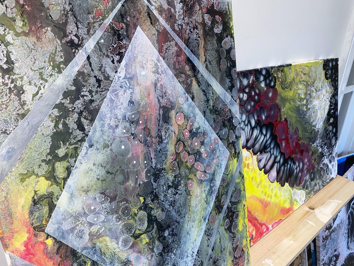 LimJourney's tweet photo. Trying new colors!! #art #artist #acrylicpainting #painting #abstract #abstractart #love #inspiration #create #artdaily #fluidart #acrylicpouring #fluidartist https://t.co/69eyE7wfkY