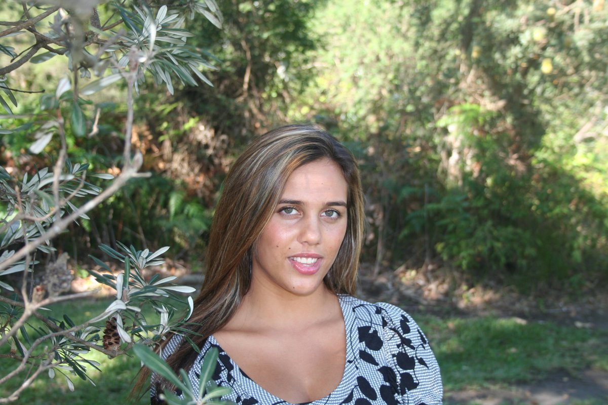 I studied two degrees at University - Mining Engineering and Environmental Earth Science.

One day, in an effort to really highlight my environmental efforts, and with absolutely no ulterior motive, I decided to enter a Miss Earth beauty pageant...

turiapitt.com/2020/11/17/the…