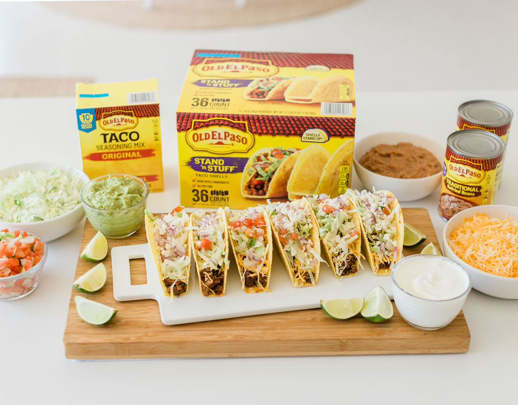 BFforFrosting's tweet photo. #ad Any day is a great day for a taco party! Load up on all of your staples to have on-hand from @samsclub like @oldelpaso Stand 'n Stuff Shells, original taco seasoning,and refried beans, paired with sour cream, &amp; don’t forget the extra guac! #tacotuesday https://t.co/iheEPSYYil https://t.co/h9lzGQ7PDi