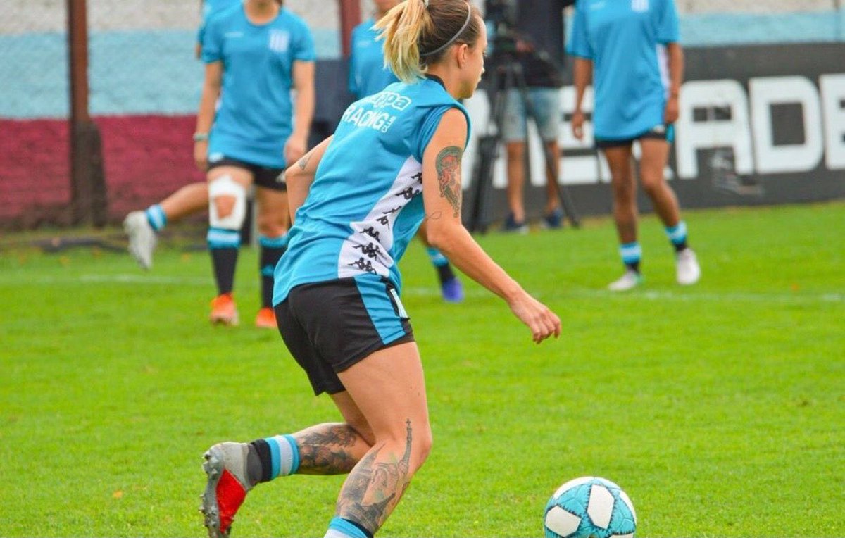 DeporFem_'s tweet photo. “Sería una batalla ganada que se siga jugando y que no sea un evento en particular, sino que se empiece a hacer costumbre. Es un gran paso para la igualdad”. https://t.co/QY8nEgDP90
