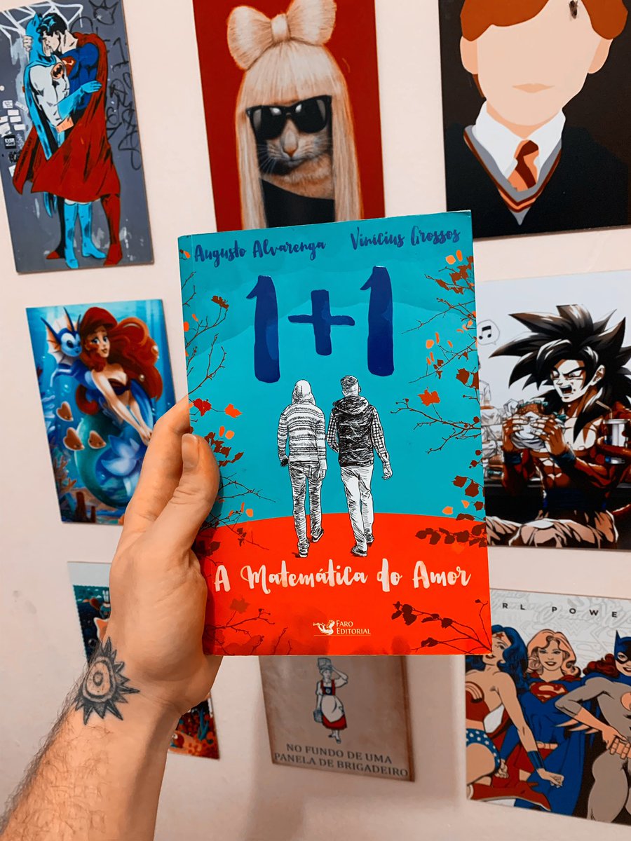 viniciusgrossos's tweet photo. ✨ SORTEIO DO AMOR ✨

Quero presentear vocês! 🤍 Então bora lá?

Prêmio: 1 exemplar de “1+1 - A matemática do amor” autografado e marcador de página!

🌈 Regrinhas:
• Me seguir
• Dar RT nesse tweet
• Ter end. no Brasil

Resultado: 20, sexta! https://t.co/swIS5jX3P2