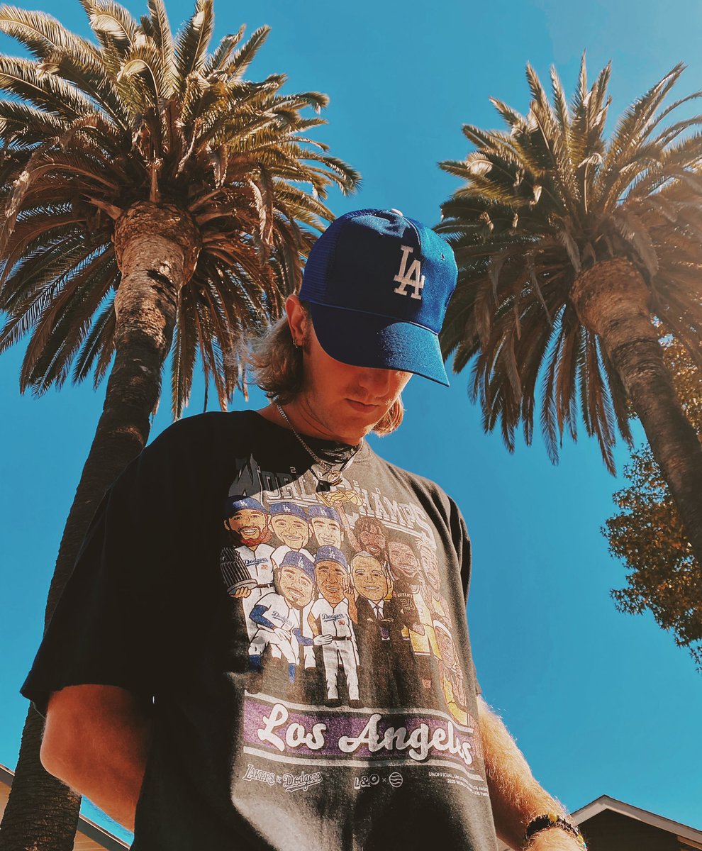 LoudObnoxious's tweet photo. Los Angeles forgot it’s supposed to be November ☀️🌴

https://t.co/CTrrHKn6vL https://t.co/06EcCotm5S