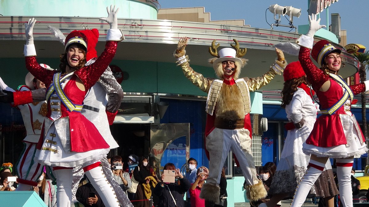 Uzivatel ユニバハピエル編集長 Usj写真と動画 Na Twitteru Usjクリスマス ９曲のクリスマスソングが 楽しめます 小さなステージでの開催がもったいないぐらい 豪華なショーです クリスマス