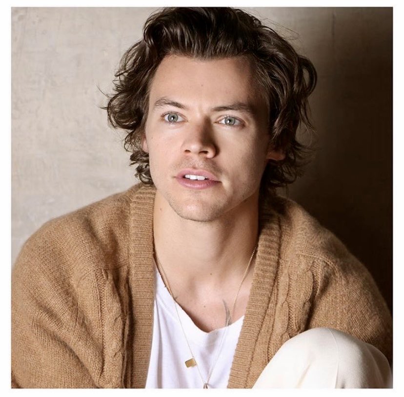 Maybe we can find a place to feel goodAnd we can treat people with kindnessFind a place to feel good And it's just another dayAnd if our friends all pass awayIt's okay