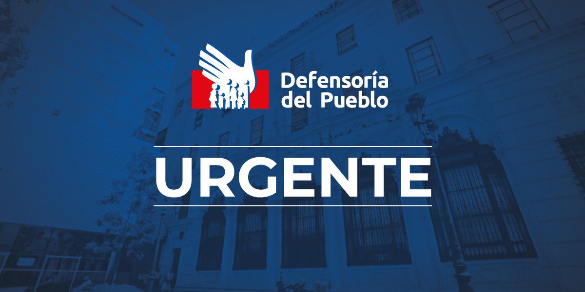 Defensoria_Peru's tweet photo. #DerechoALaMovilización Como @Defensoria_Peru exigimos al @MininterPeru ordenar que se detenga vuelo rasante de helicóptero debido a la intimidación que genera a la mayoría de personas que se desplazan de manera pacífica en el centro de Lima. #LasPersonasPrimero https://t.co/UU90l40ybx
