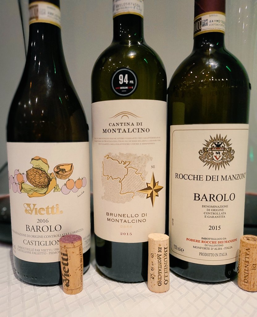 MTLWINEGUY's tweet photo. Sticking to my guns #Barolo and #Brunello 💪🇮🇹🍷💥👍  #YoungGuns #2016 #2015 #GreatVintages #NoPatience @vietti_vino @cantinadimontalcino @rocchedeimanzoni #Sangiovese ❤ #Nebbiolo ❤ https://t.co/ABZXlEM8YO