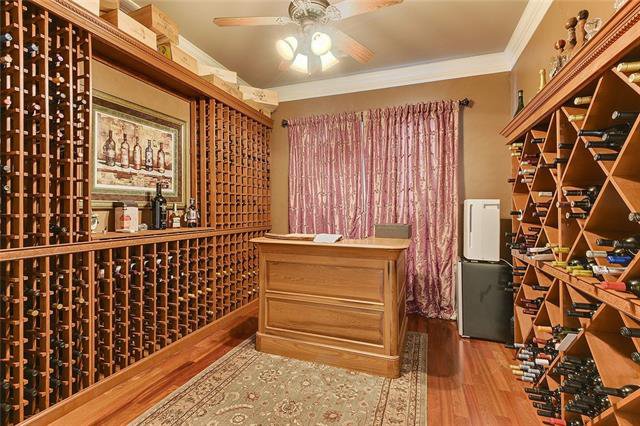 BedicoCreek's tweet image. This Amazing Wine Cellar Is Just One of the Fantastic Amenities of 721 Sugar Pine Circle in Our #EstatesNeighborhood! Come See For Yourself Beginning Tomorrow at 11AM During Our #2020FallTour! ow.ly/TkQl50ChliH