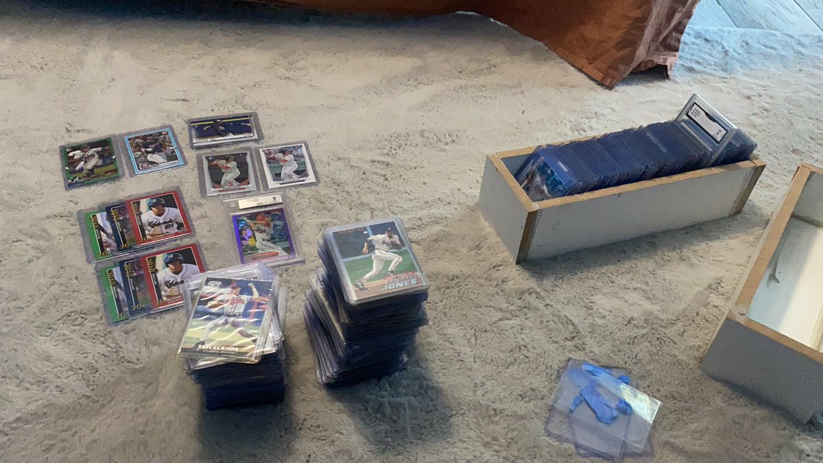 HunterJagodzin2's tweet photo. Gonna try posting this a couple more times before I break it on Dec 1st. 
$1,050 shipped to your door for everything in the thread. @CardPurchaser @RyansCardss @CarolinaCardEx1 @Hobby_Connect https://t.co/WziejWSqDN