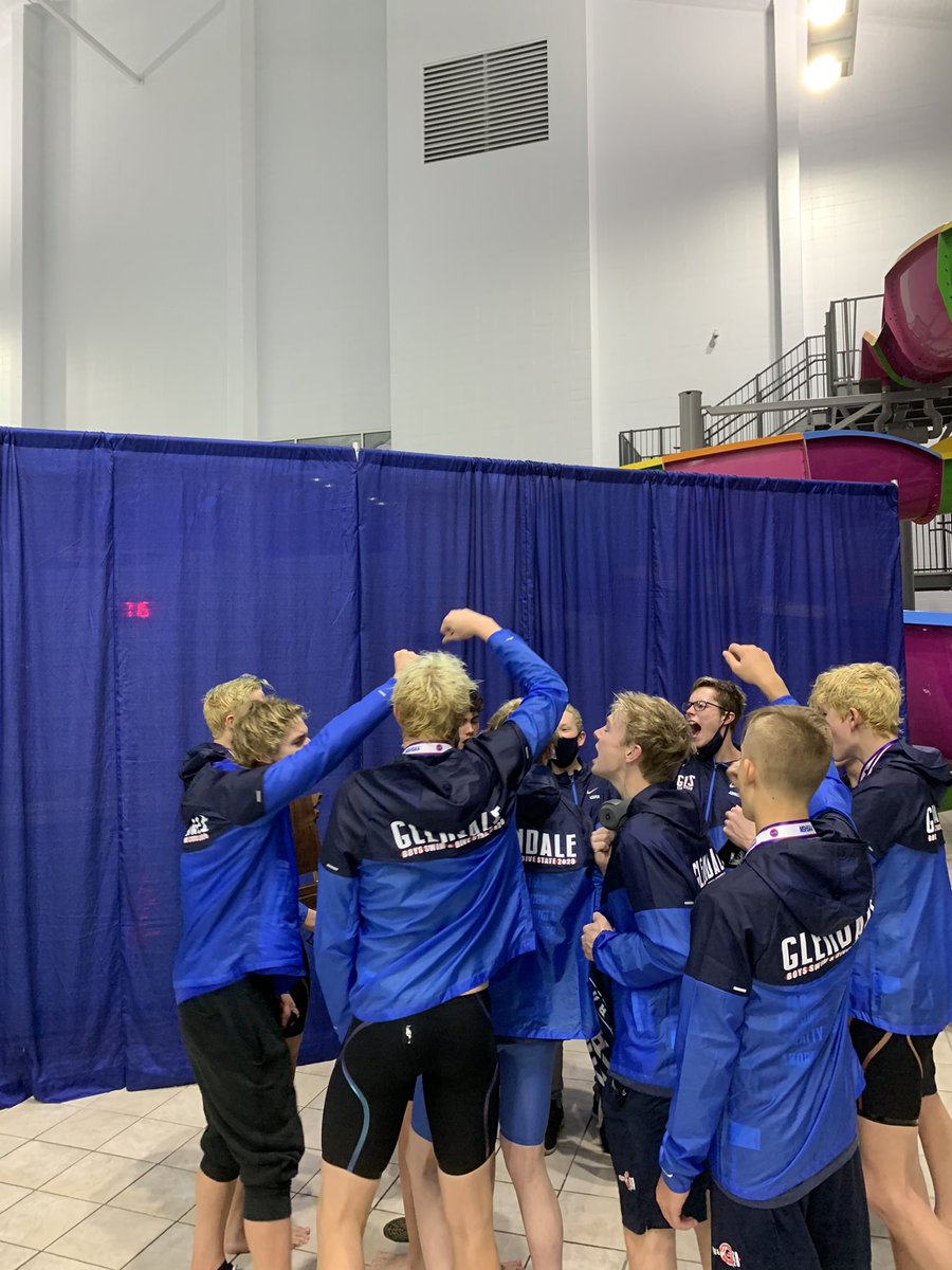 GHSwim_dive's tweet photo. 🥇STATE CHAMPIONS 🥇 BACK TO BACK🥇@FalconsGlendale @ghsfalconflock @MrJoshGroves https://t.co/9kwi7XFKcF