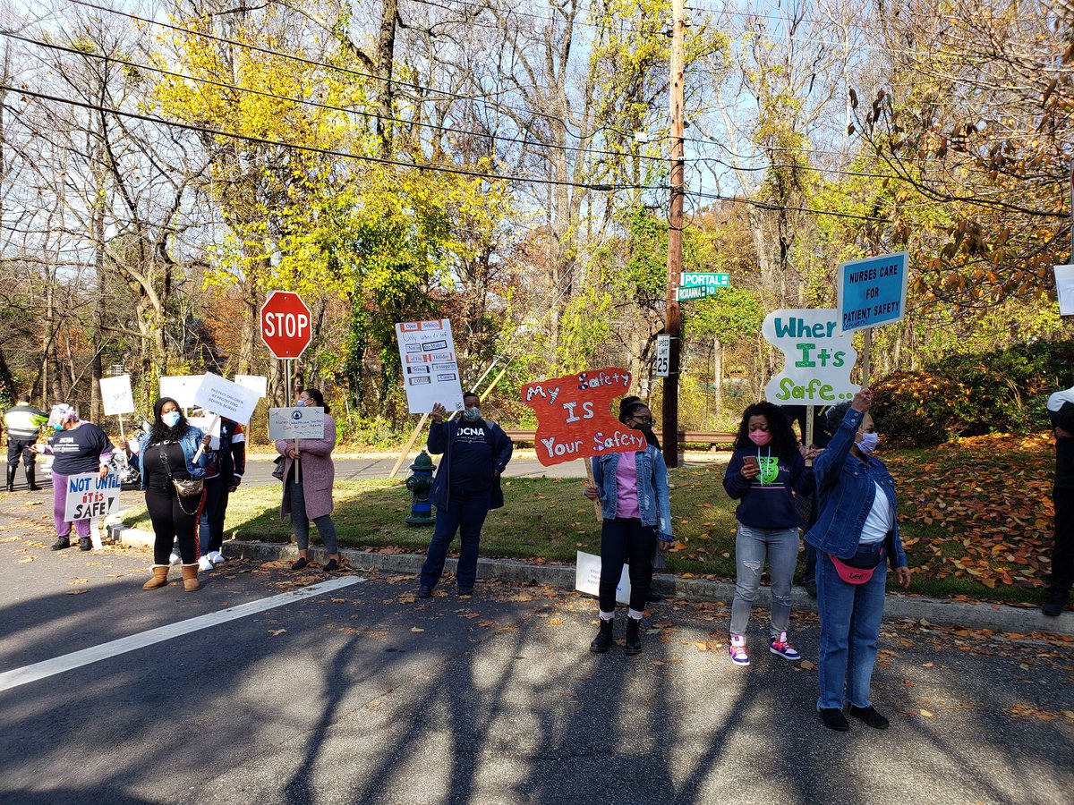 _oldbooksmell_'s tweet photo. Some footage from the DC Nurses Association's peaceful protest today. Proud to be part of this strong and incredibly important group of people! Thank you to those that showed up to support us, including @WTUTeacher, @Evan_Yeats and others!
#protectschoolnurses
#dcna https://t.co/ahfoaMASc4