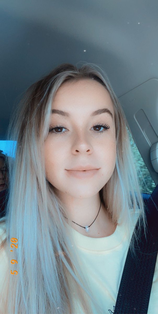 abby_mickel's tweet photo. picture drop cause the last time twitter saw me wus like 2018 https://t.co/F0SOo6rWxA