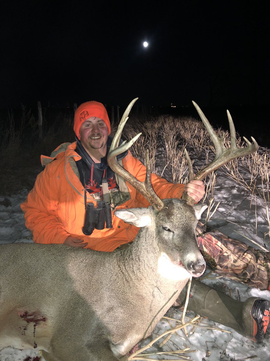 Back to back years tagging out on a marsh-buck brute! <a href="/dtrain_44/">Dillon Strain</a> 

Pic #1 Nov. 14, 2020
Pic #2 Nov. 11, 2019